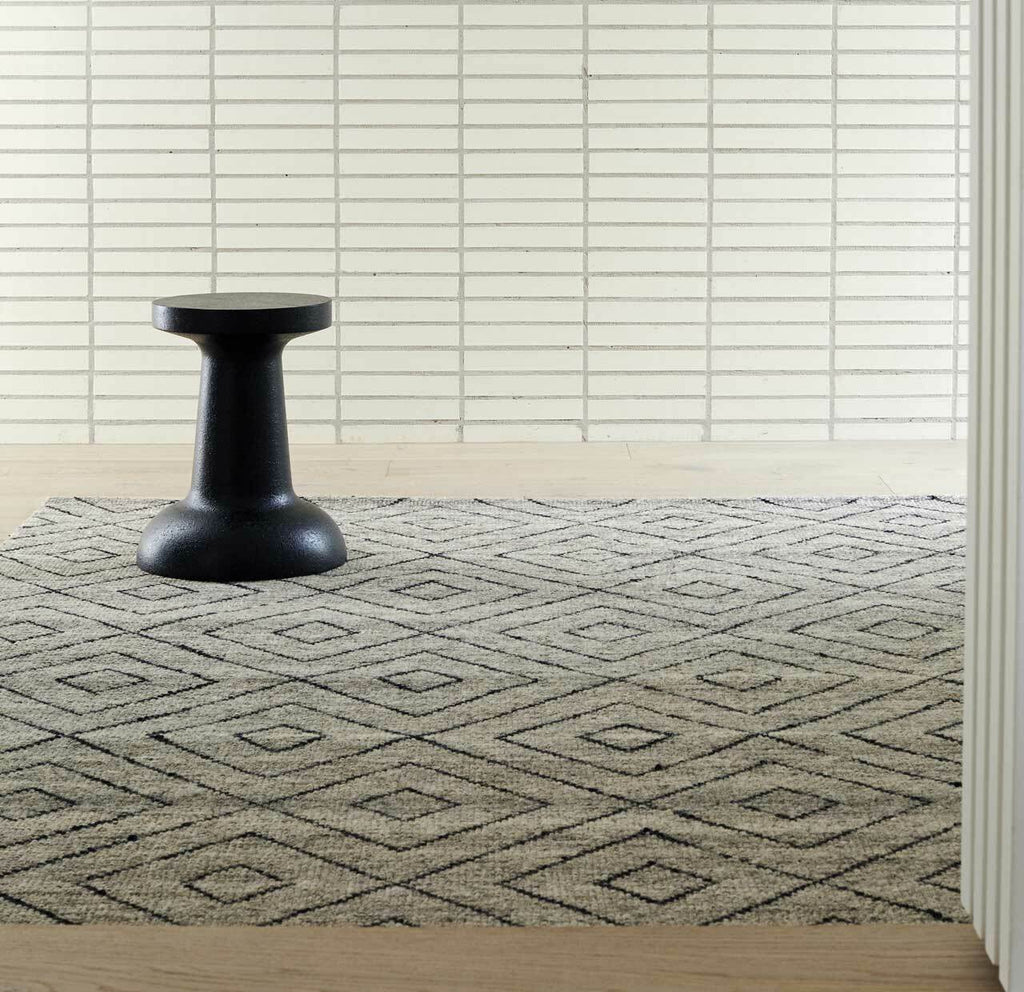 MAKALU FLOOR RUG, BASALT