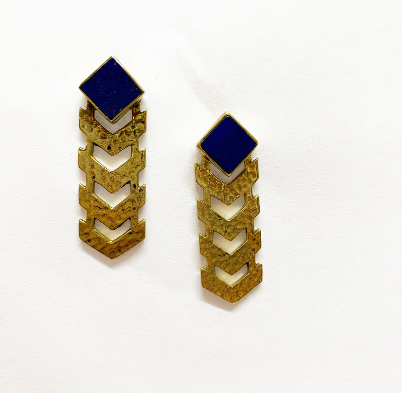 LAPIS ARROW STUDS