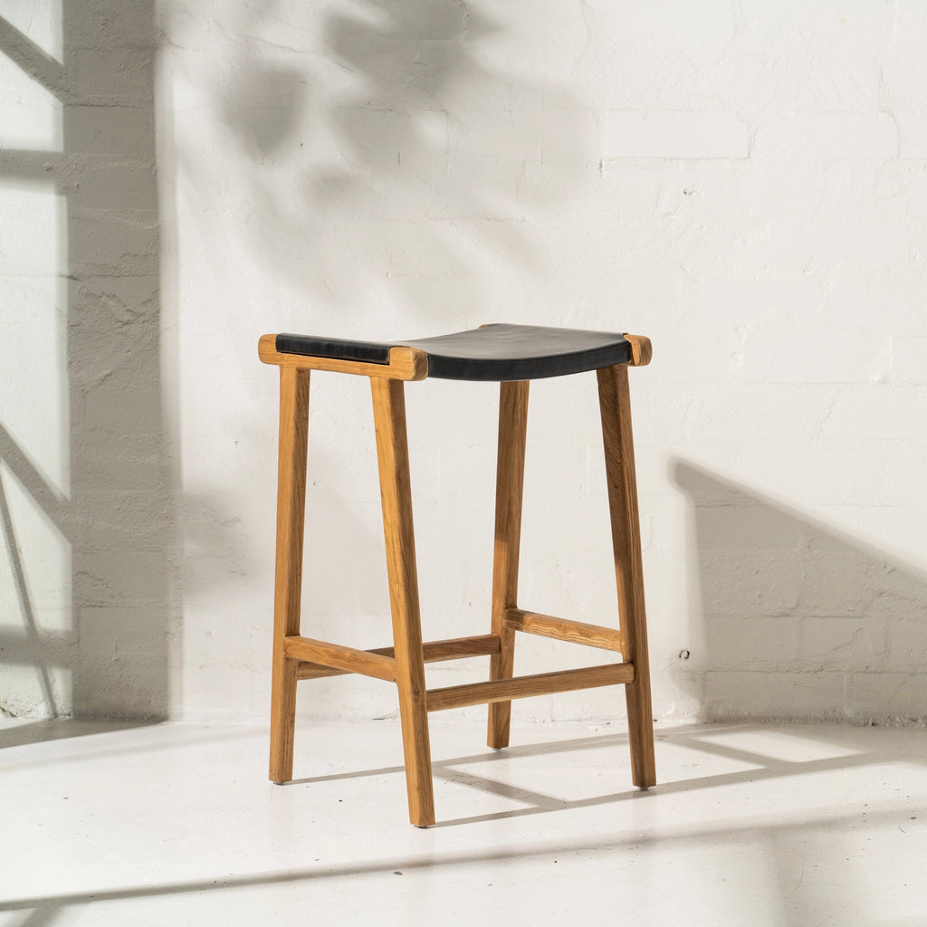 BLACK LEATHER BAR STOOL