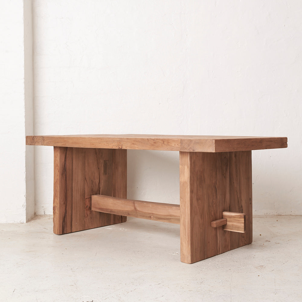 RECTANGULAR TEAK COFFEE TABLE